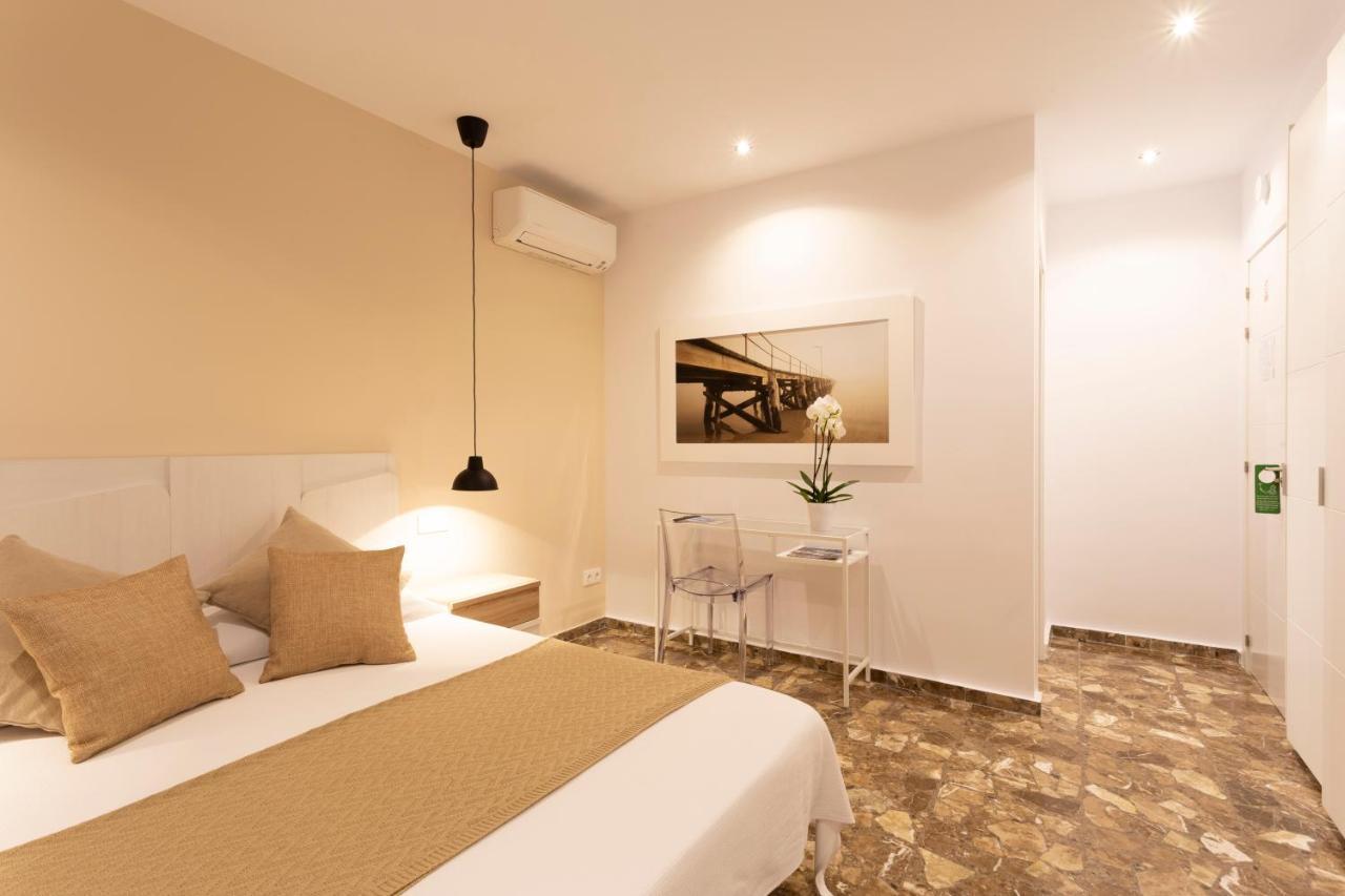 Boutique 32 *